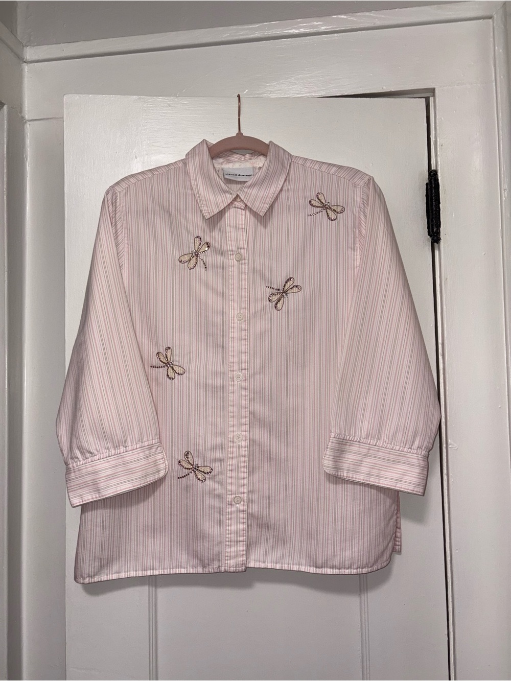 Alfred Dunner Top Womens Size 12 Dragonfly Gems Button Up 3/4 Sleeve Pink Stripe